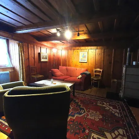 : Le Cachet D'antan Apartment Bourg-Saint-Pierre