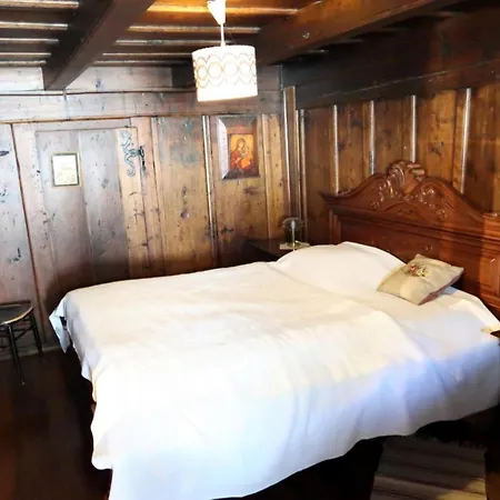 : Le Cachet D'antan *